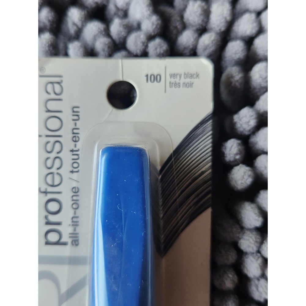 COVERGIRL Professional All-in-One Mascara Curved Brush 100 Very Black‎ .3 oz.NEW - Picture 2 of 3